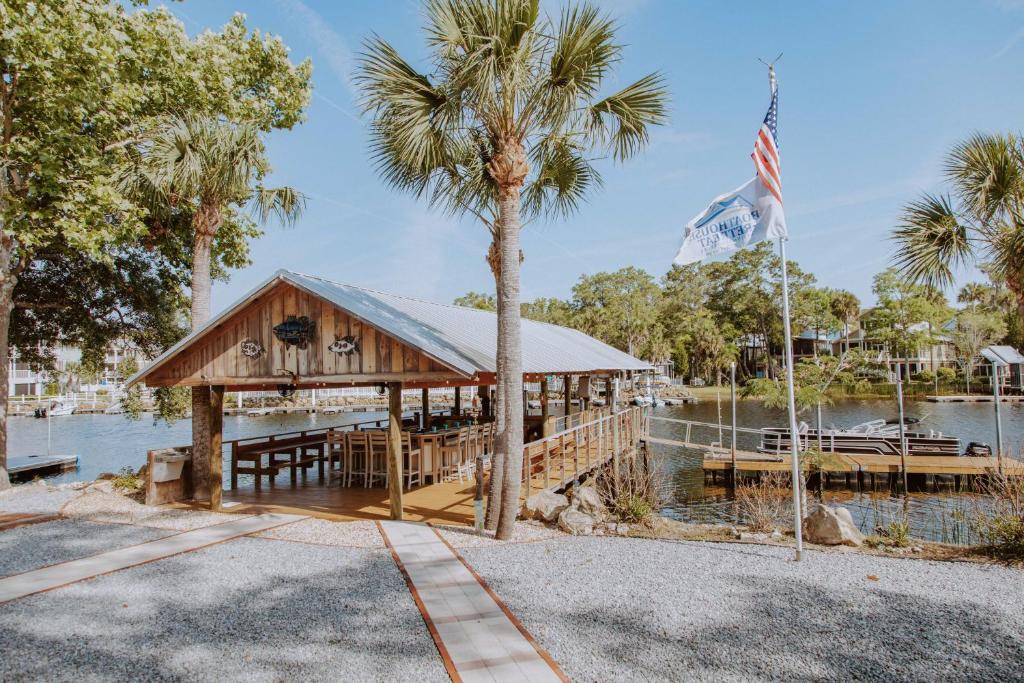 Serene Steinhatchee River Home with Boat Dock, Steinhatchee (updated