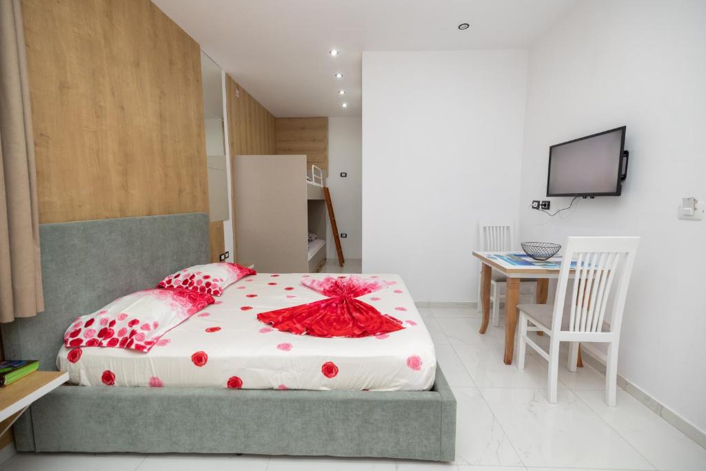 B&B Bologna Casa Vacanze Vlorë Albania - Image 9