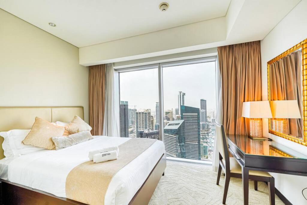 2 Bedroom in The Address Dubai Marina Mall w Marina Eye View, Dubai
