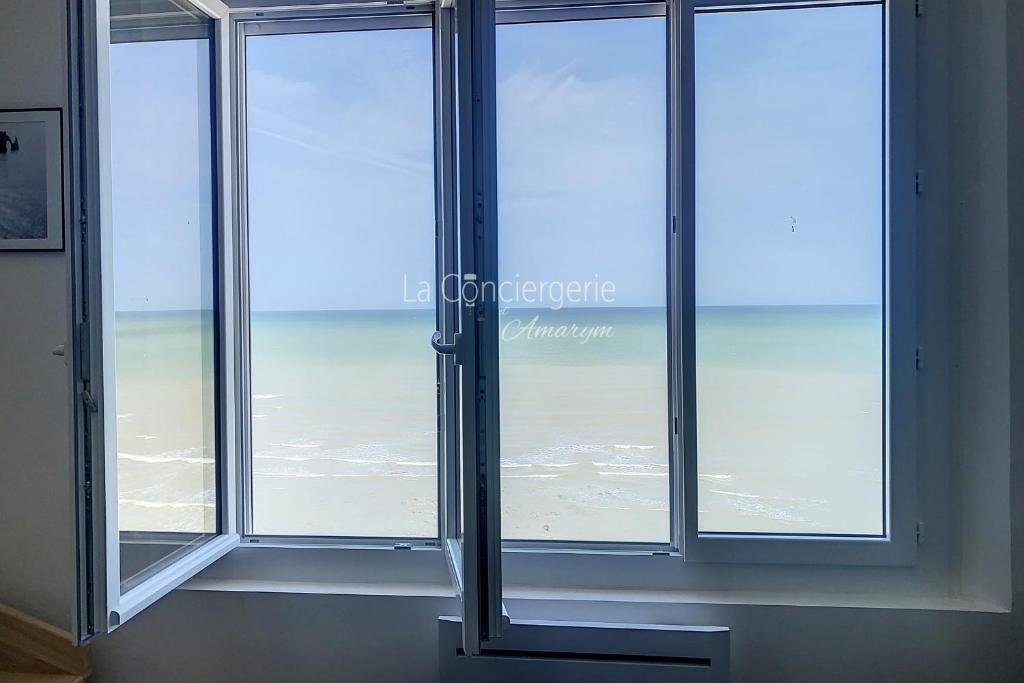 Nespecifikovaný výhled na moře nebo výhled na moře při pohledu z apartmánu