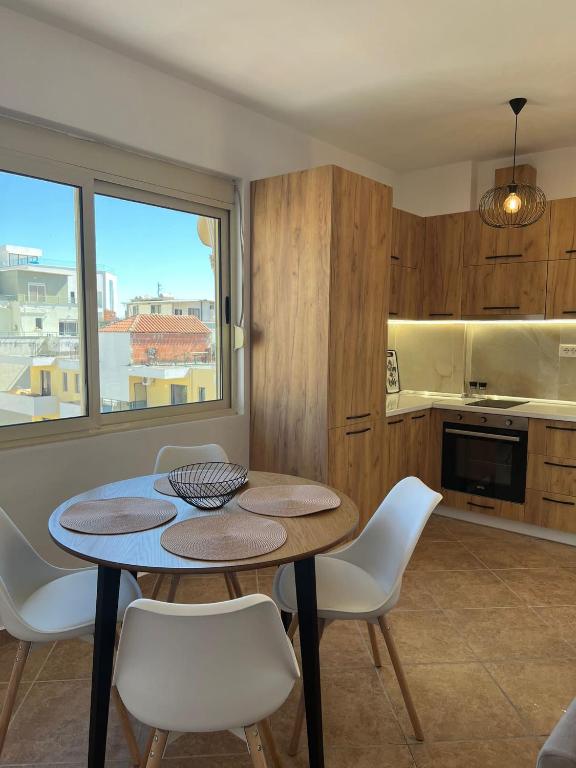 Breeze Seaview Apartment - Image 4