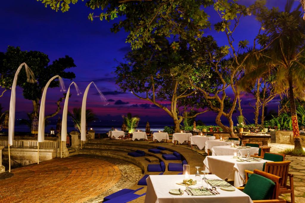 Zahrada ubytování The Oberoi Beach Resort, Bali