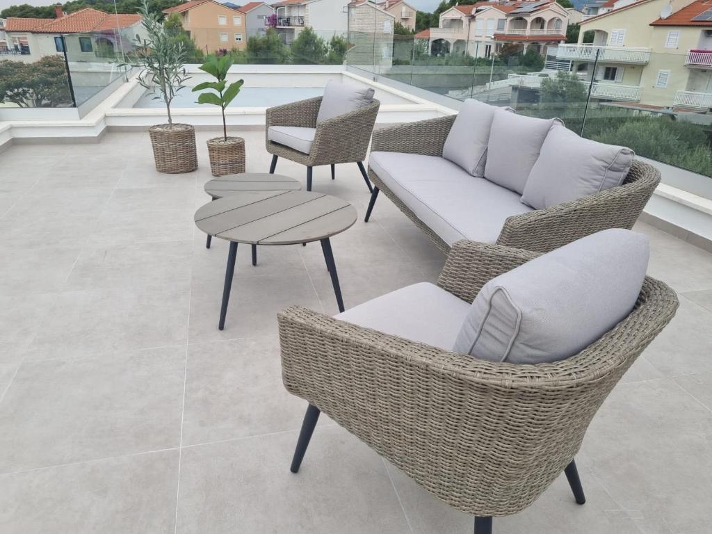 Posedenie v ubytovaní Luxury Villa -Heated Pool -Jacuzzi