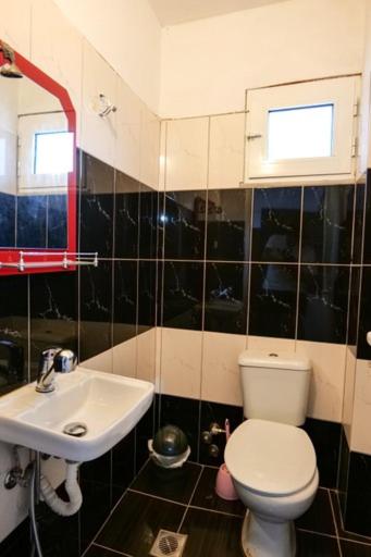 Guesthouse Edi - Imazhi 15