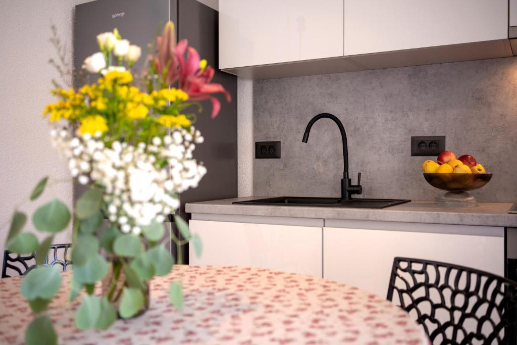 Zdjęcie z galerii obiektu Vacation home Jadranko w mieście Gdinj