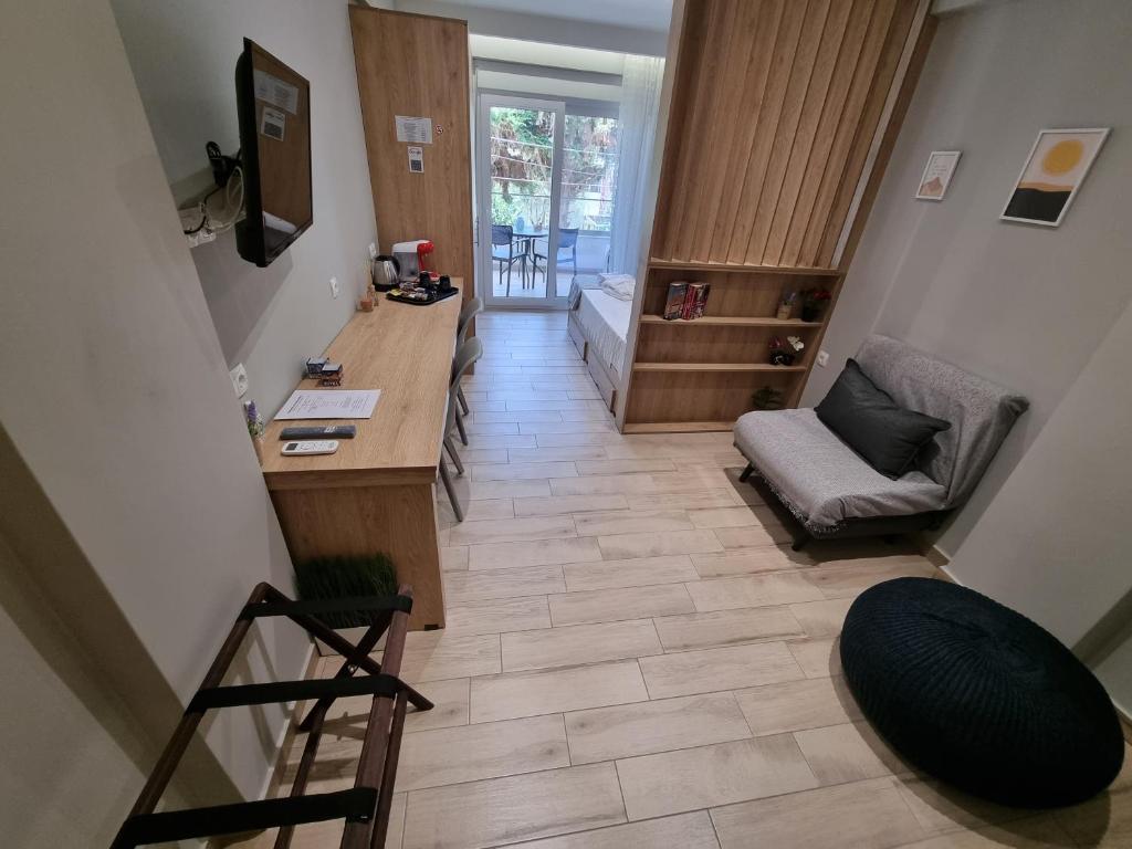 TV a/nebo společenská místnost v ubytování Xanthi Studio Apartments