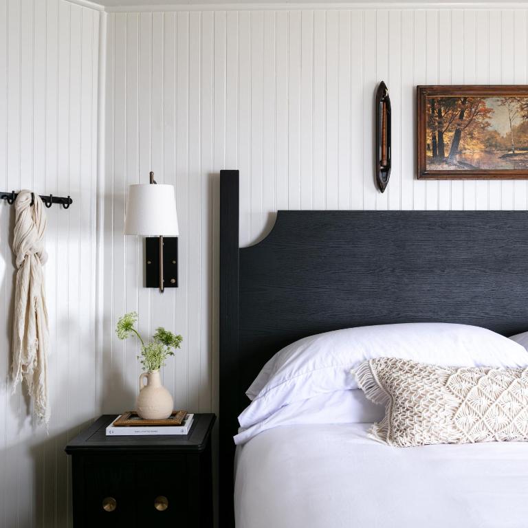 Bluebird Ocean Point Inn - Two-Bedroom Cottage