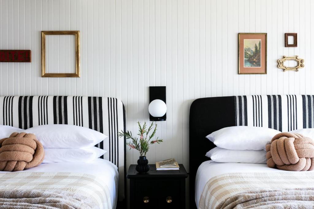 Bluebird Ocean Point Inn - Quadruple Room With Sea View