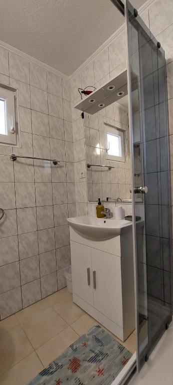 Koupelna v ubytování Apartments Zoran
