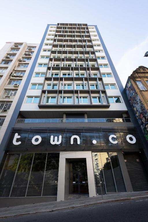 O edifício em que o apartamento se localiza
