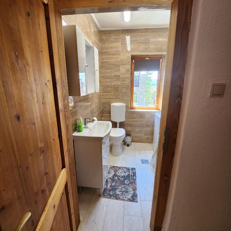 Koupelna v ubytování Fácán-Lak