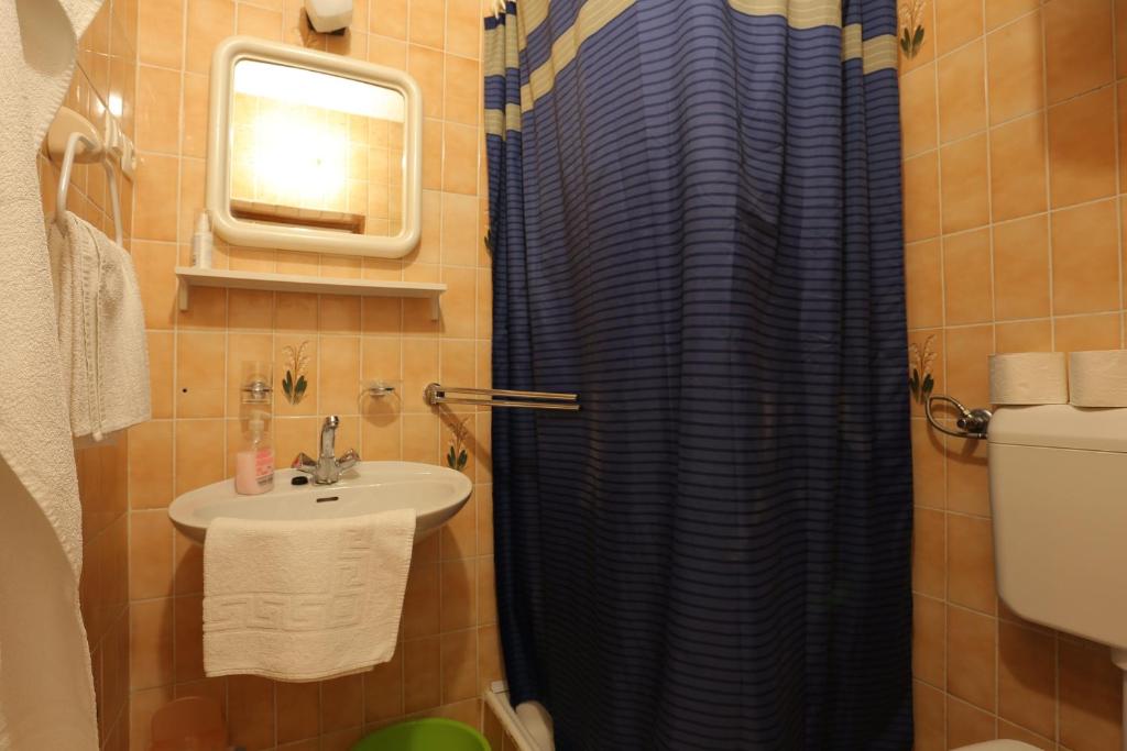 Koupelna v ubytování Apartments and rooms with parking space Tucepi, Makarska - 5263