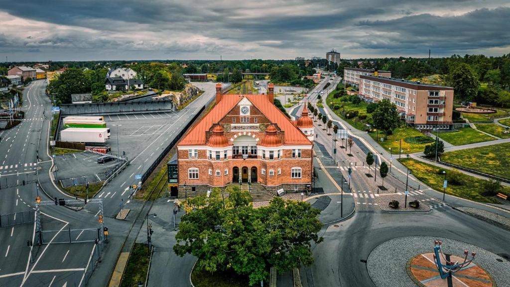 an aerial view of a city with a building at Grand Station - Restaurang & Rooms in Oskarshamn