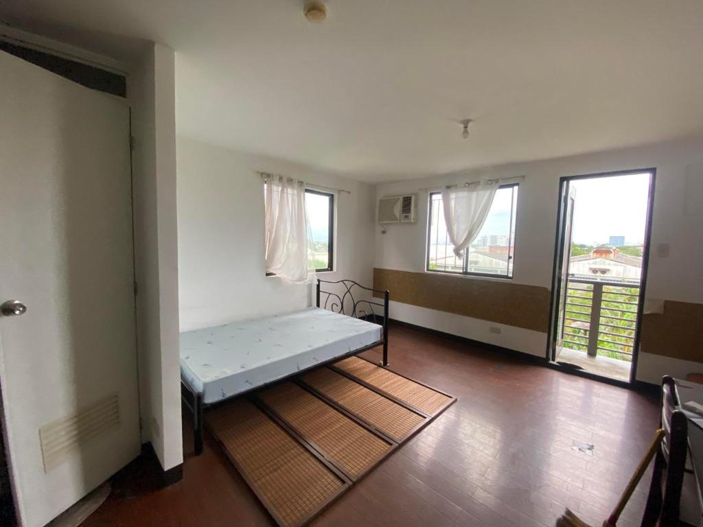 Solano Hills Condo for Rent, Manila (updated prices 2026)