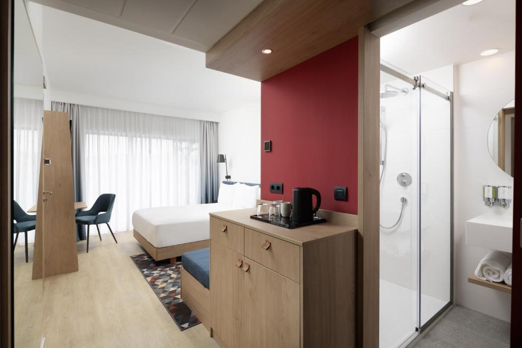Hampton By Hilton Targu Mures - Комната королевы с софой