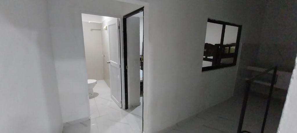 Koupelna v ubytování LA MEDELLIN HOSTAL