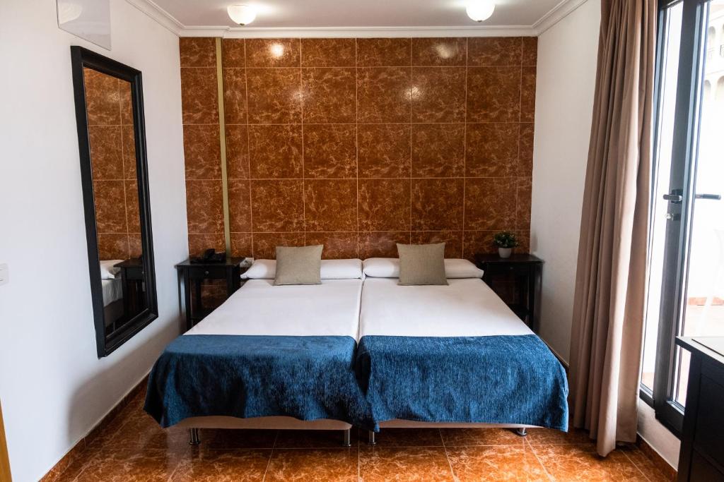 Hotel Adonis Capital, Santa Cruz de Tenerife – Updated 2023 ...
