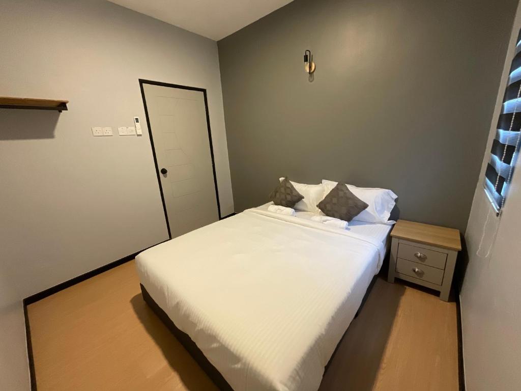 The Sky Inn - Three-Bedroom Suite