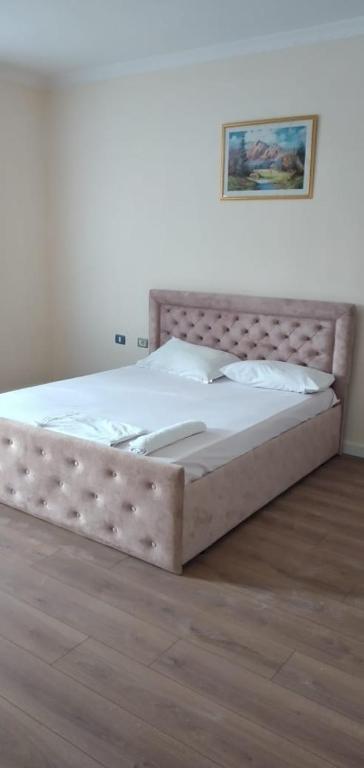 HOTEL CAUSHI - Image 2