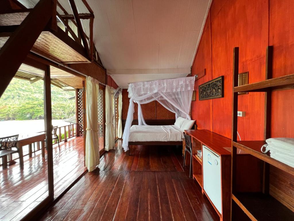 Plaa's Thansadet Resort - Bungalow Familiar
