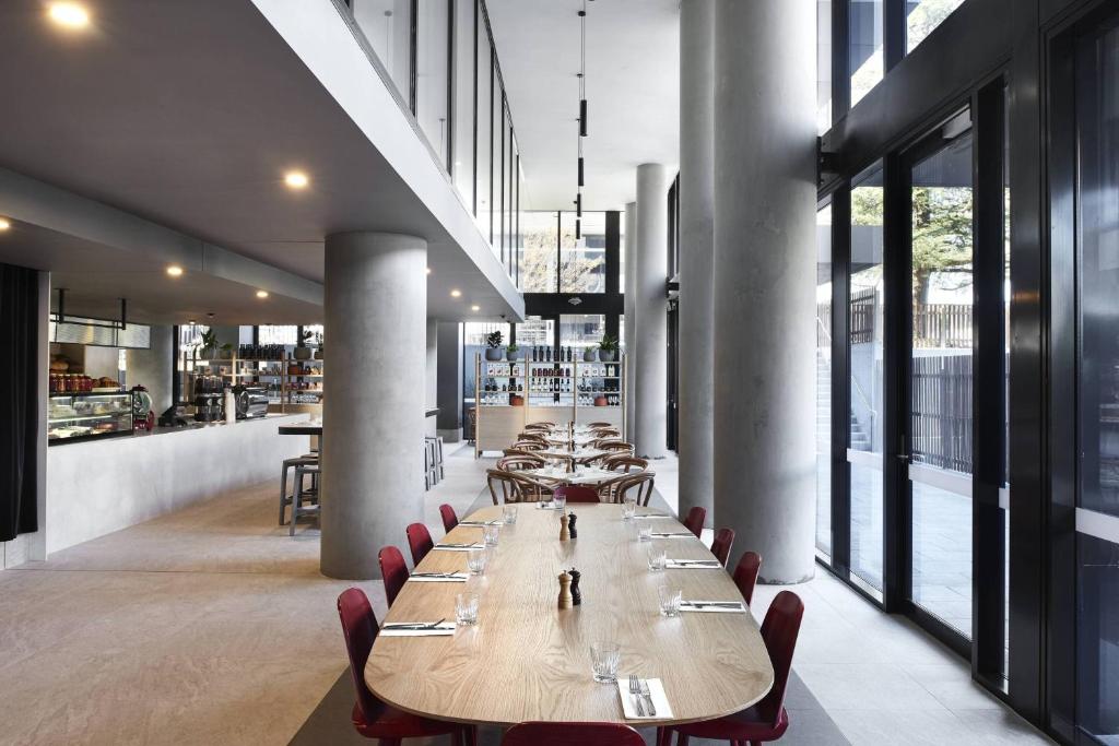 Midnight Hotel, Autograph Collection - Resim 29