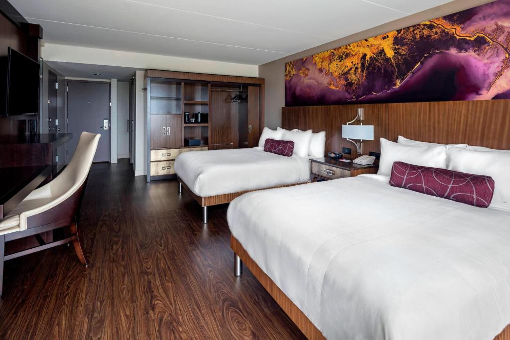 Baton Rouge Marriott - Guest Room With Two Queen Beds