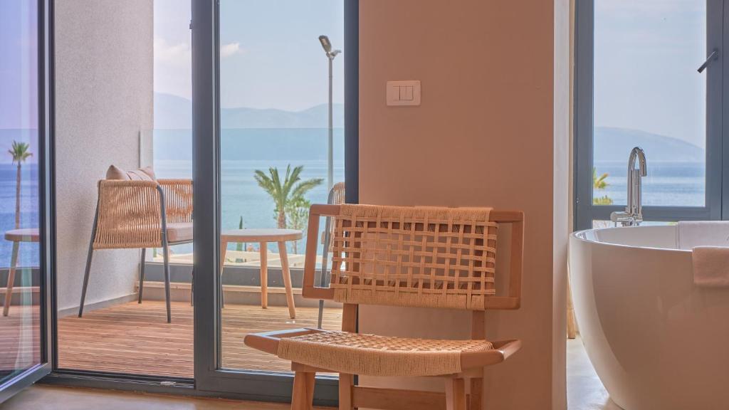 Azar Luxury Suites - Image 5