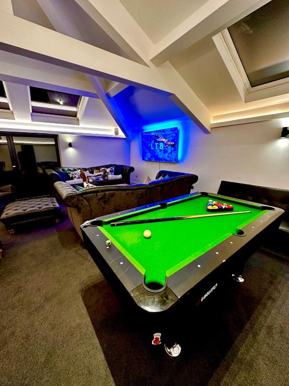 Glenville House - Adults Only - Incl FREE off-site health club with swimming pool, hot tub, sauna & steam room - Error