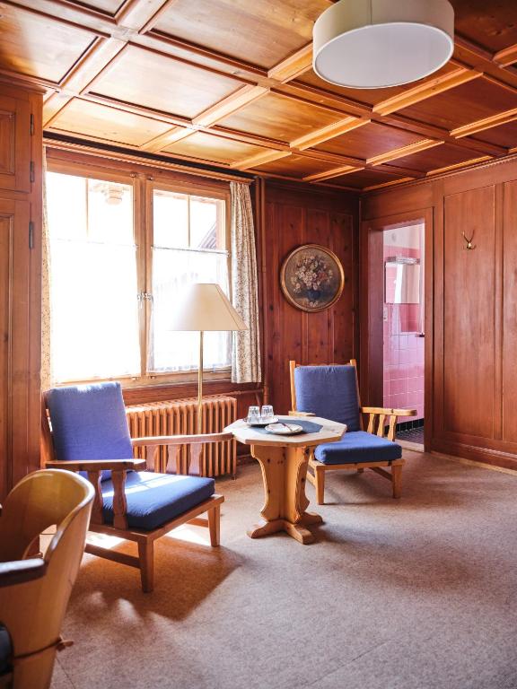 Posezení v ubytování Hotel Chesa Grischuna
