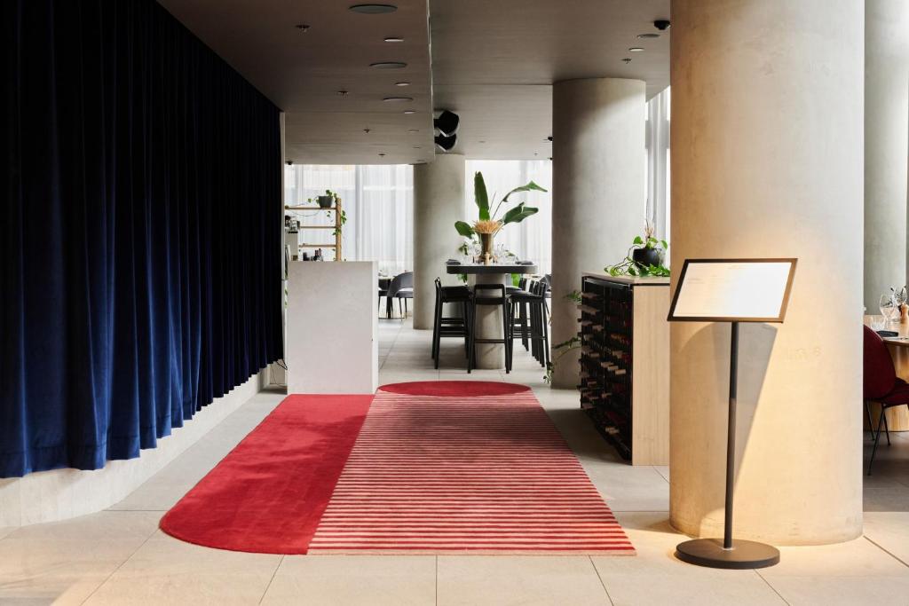 Midnight Hotel, Autograph Collection - Resim 33