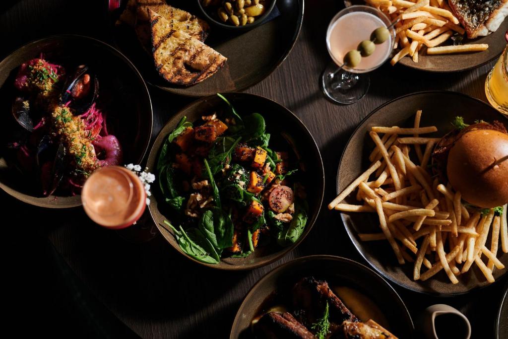 Midnight Hotel, Autograph Collection - Resim 40