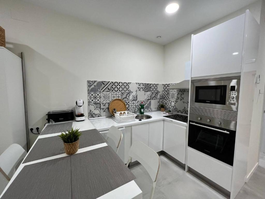 Centro Estudio Trinidad Málaga 3 - 4