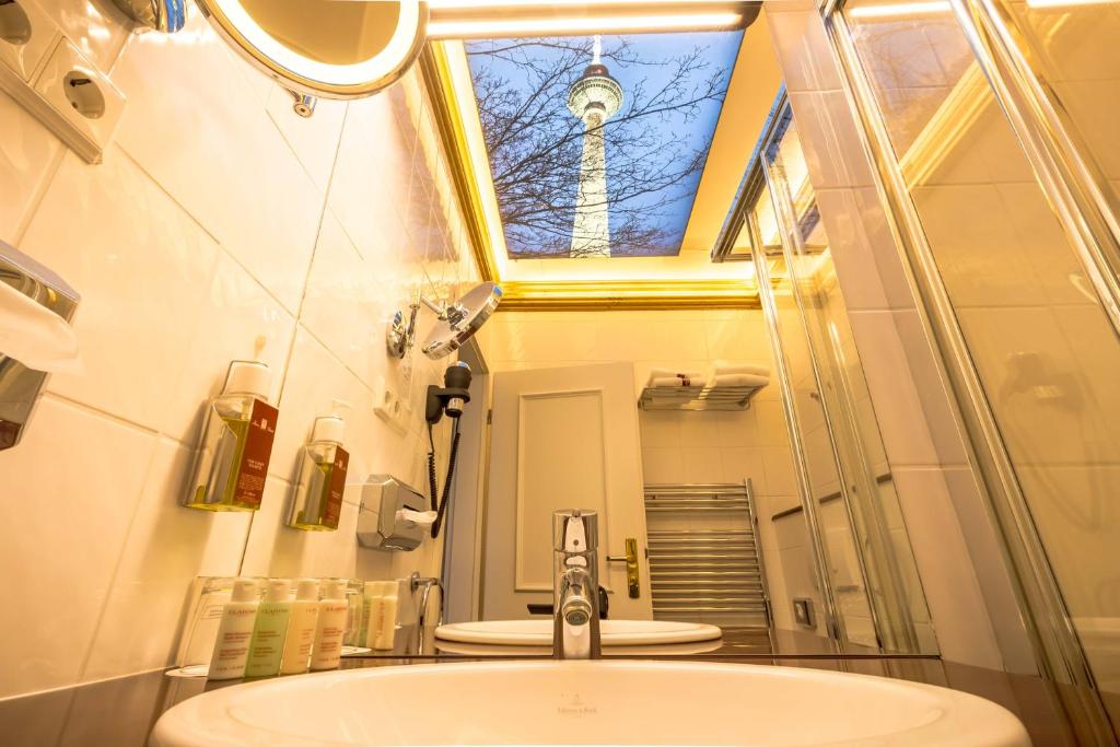 Myer's Hotel Berlin - 7