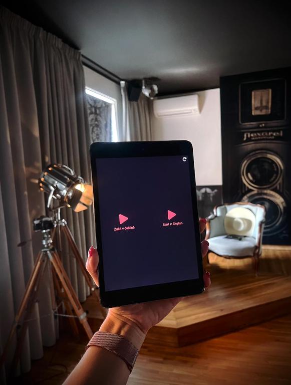 TV a/nebo společenská místnost v ubytování Anybody - Awarded love hotel