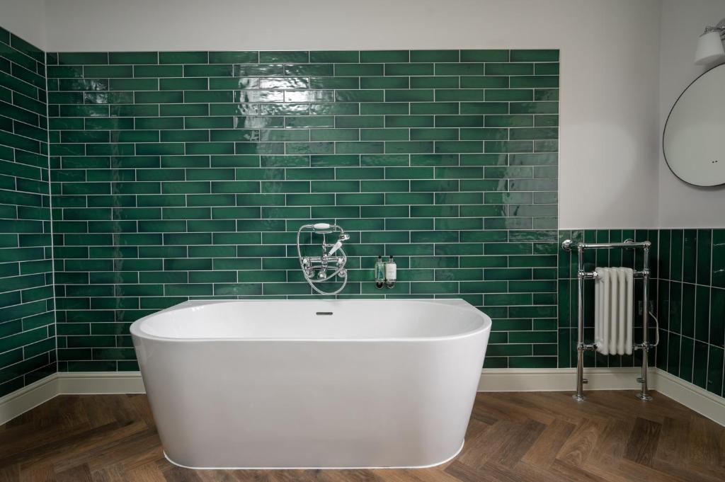 The Royal Inn by Chef & Brewer Collection - Resim 32