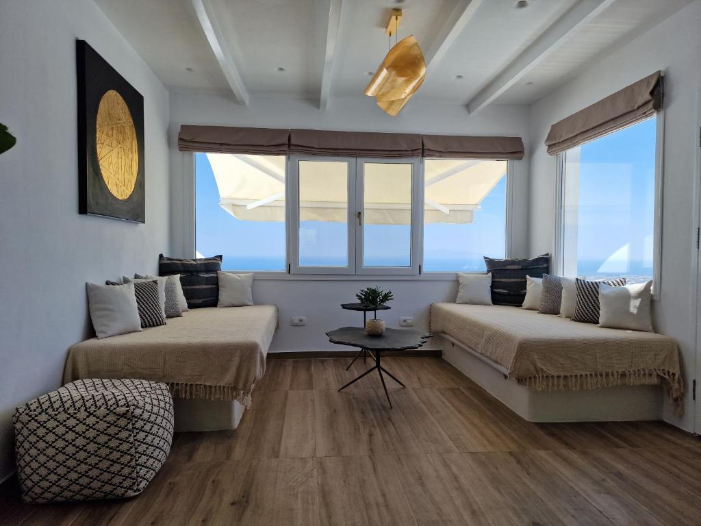 Posezení v ubytování Amerisa Suites & Villa
