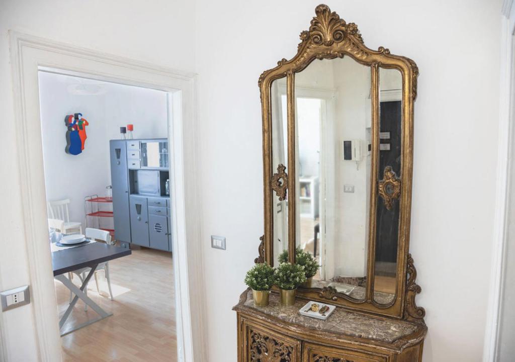 MILAN stilysh apartment near Metro and Fiera MICO