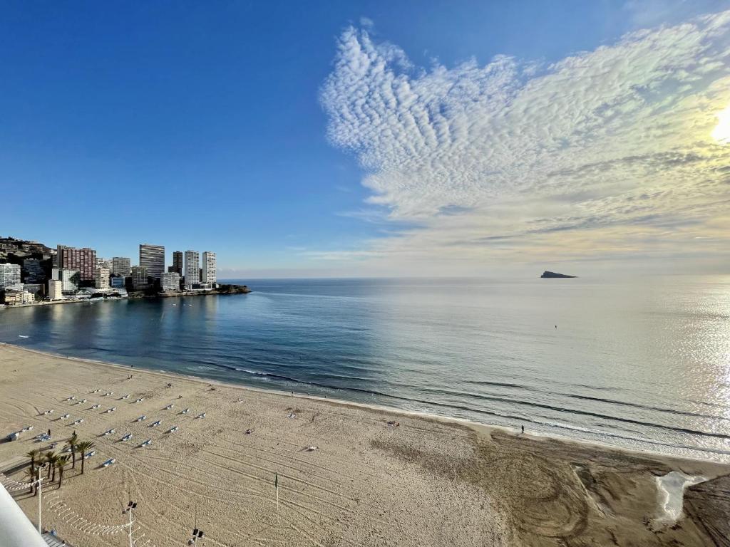 Torre Yago Seafront Levante Beach