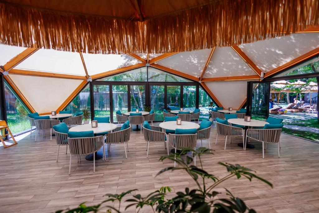 Restaurace v ubytování Garden Inn Resort Sevan