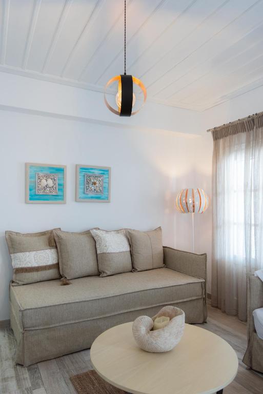 A seating area at Erifili Houses