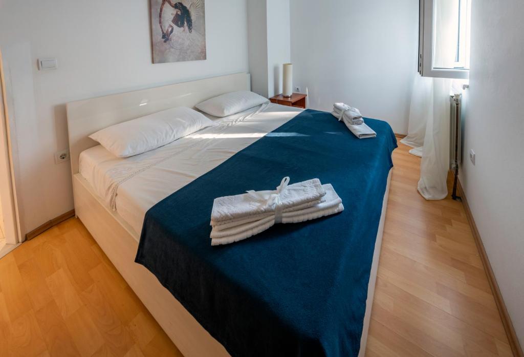 Posteľ alebo postele v izbe v ubytovaní Apartment Anamaria with Seaview