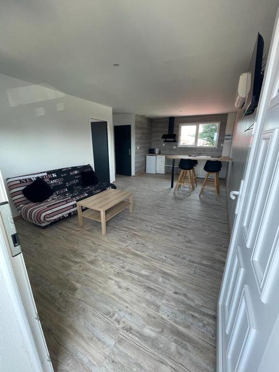 Fotografie z fotogalerie ubytování Appartement - location saisonnière v destinaci Pey
