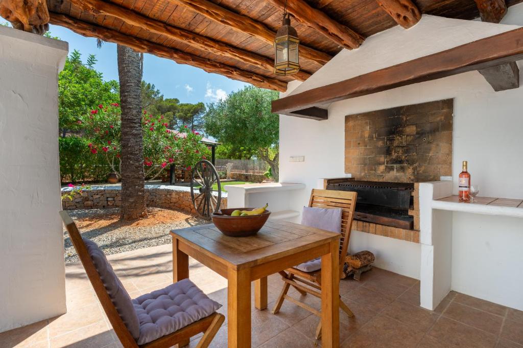 Villa Can Curreu, Sant Carles de Peralta – Updated 2023 Prices