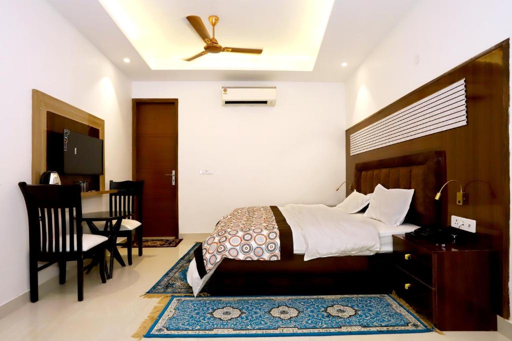 Posezení v ubytování VRINDAVAN GUEST HOUSE