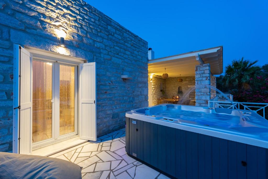 Gallery image of Sun and Salt 3bedroom House in Aliki