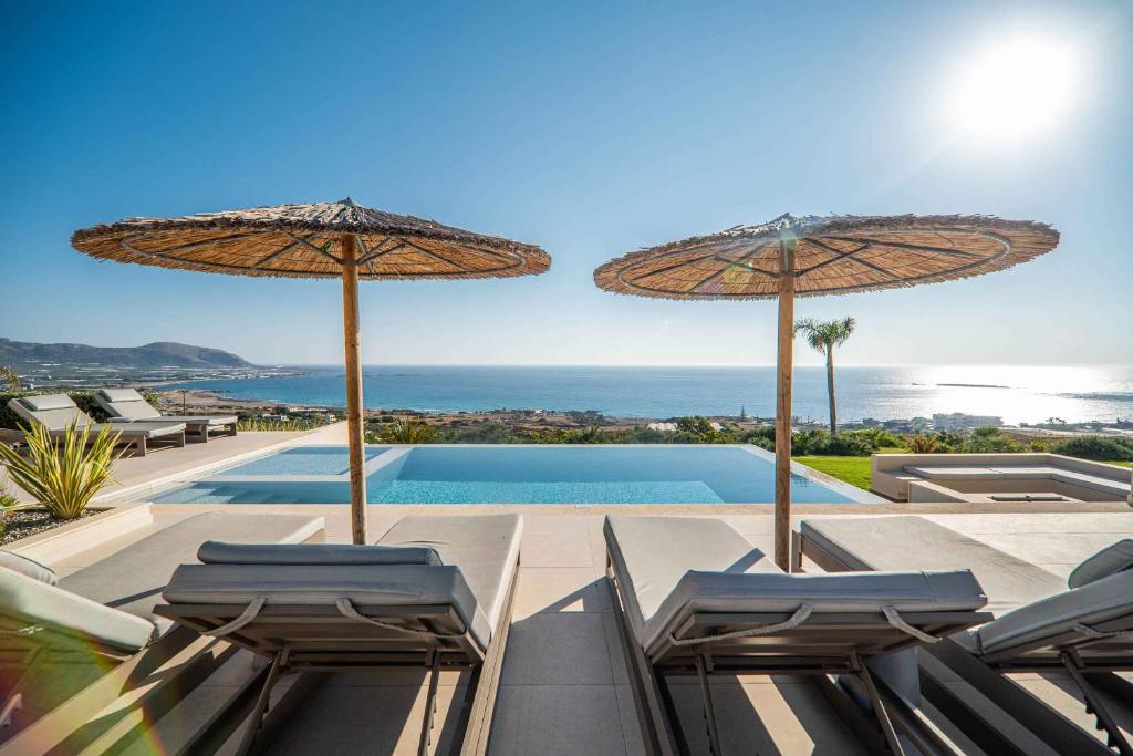 Willa z basenem i 2 parasolami w obiekcie Cielo e Mare Villas I "Free" heated pools & seaview w mieście Falasarna
