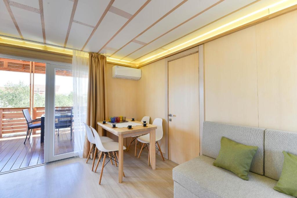 Posezení v ubytování Mobil house nevera 2