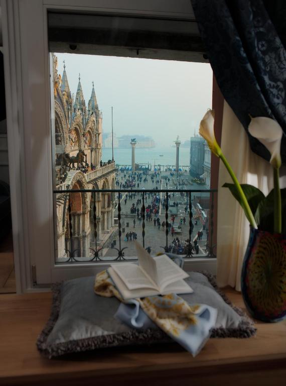 
Deluxe Suite San Marco Square View
