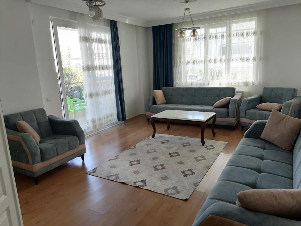 Konyaaltı Furkan Family - Twee Slaapkamers Appartement