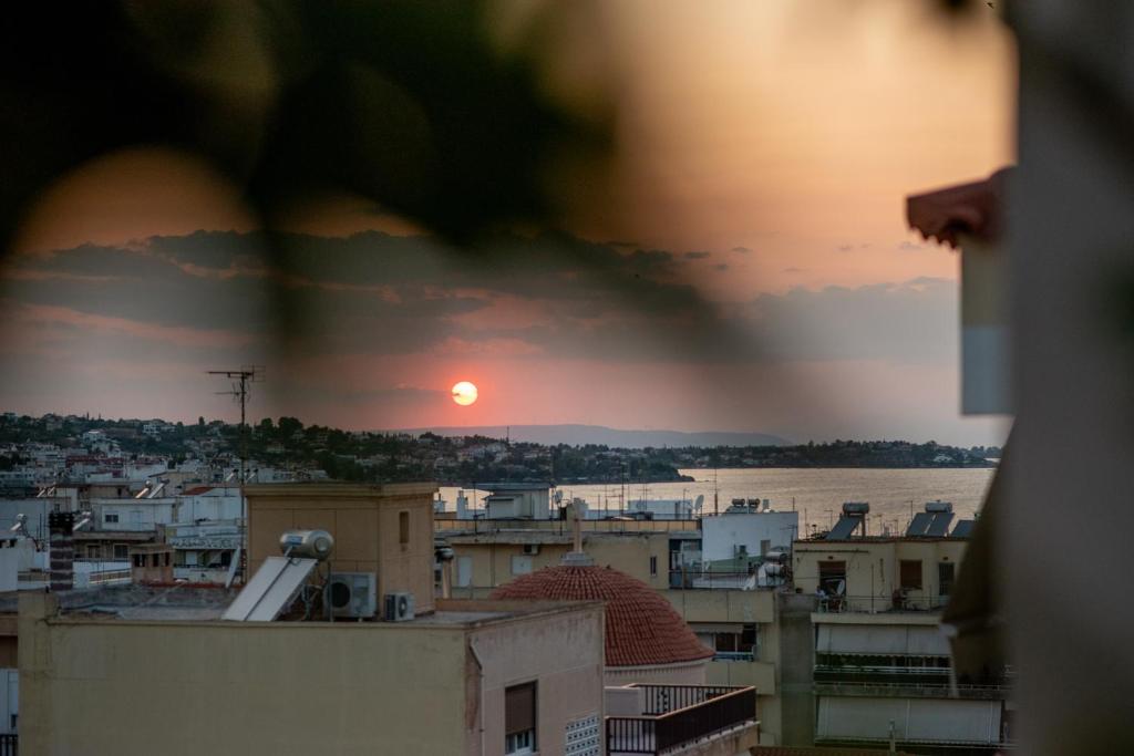Východ nebo západ slunce při pohledu z apartmánu nebo okolí